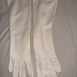 Vintage 1950s White Opera Length Gloves – Hand Sewn – Formal Evening / Bridal